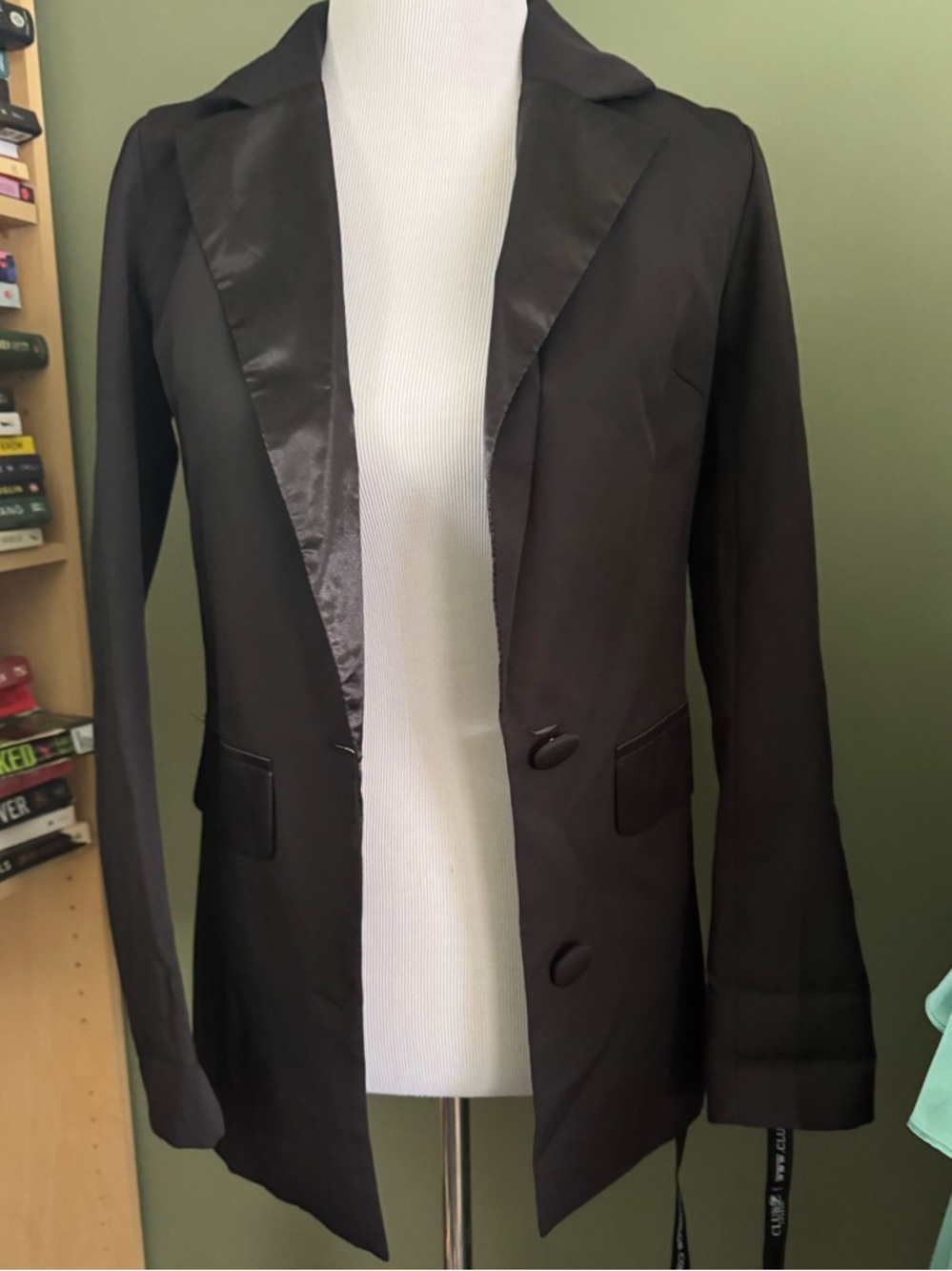 O women’s NWT brand new Club L London Black Satin-Lined Jacket